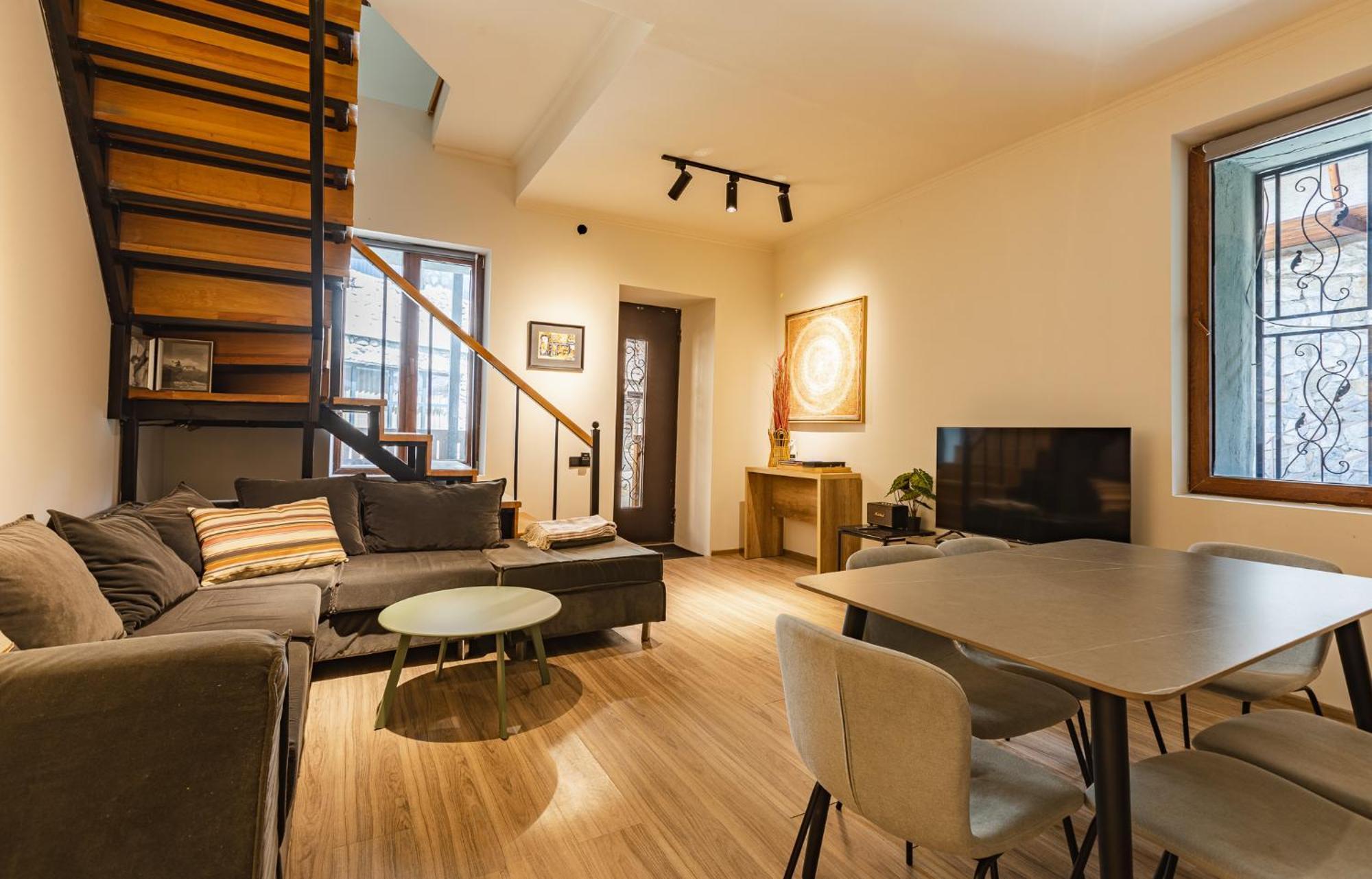 La Maison Mestia Exteriör bild